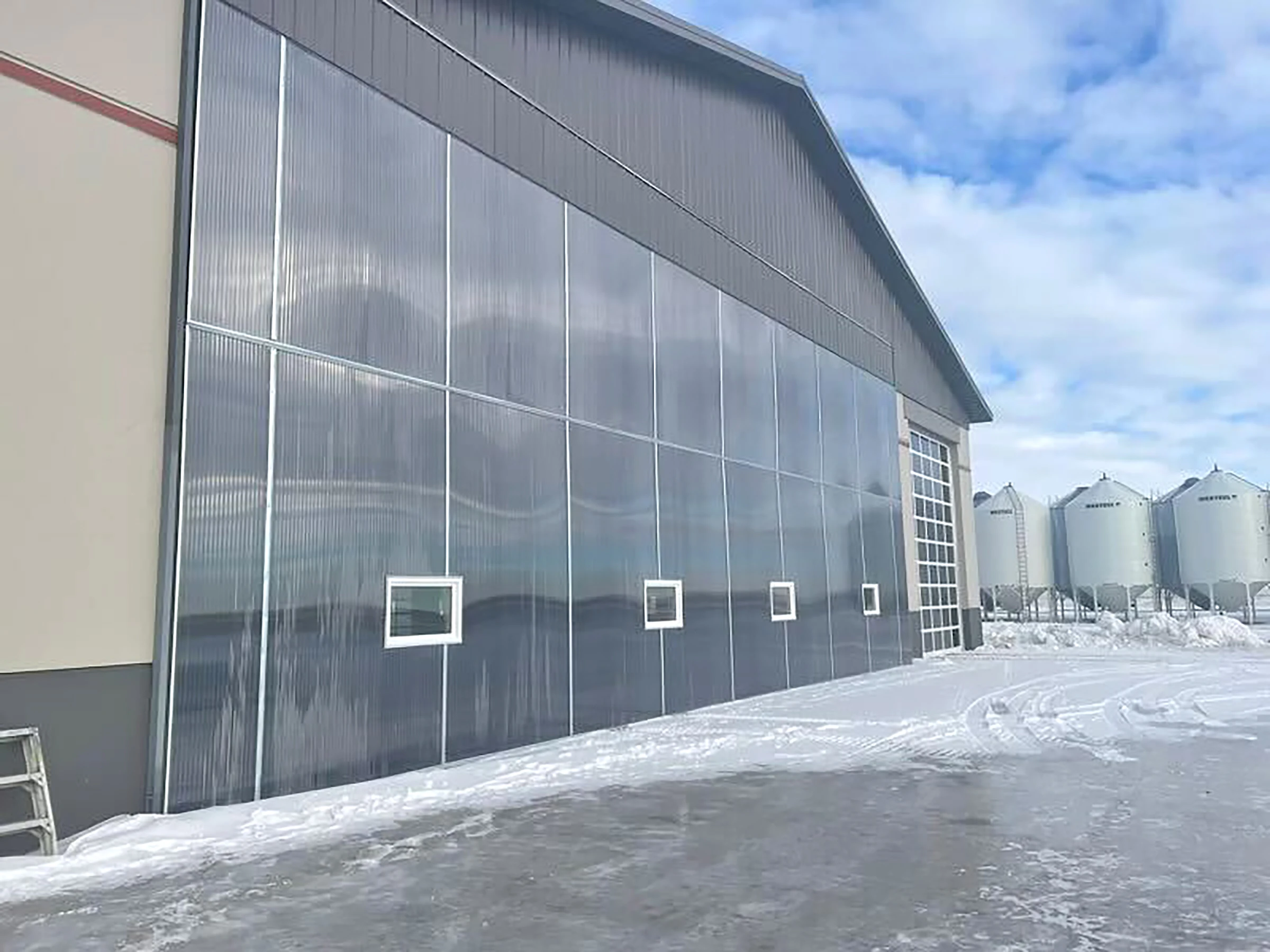 images/gallery-pulse-600-series/04-bifolding-door-polycarbonate.webp images/gallery-pulse-600-series/04-bifolding-door-polycarbonate.webp